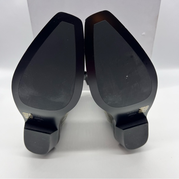 Ganni
Calfskin Embroidered Western Booties - Picture 4 of 9